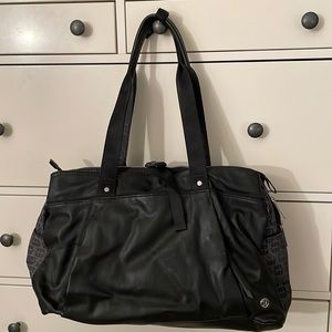 Lululemon gym bag
